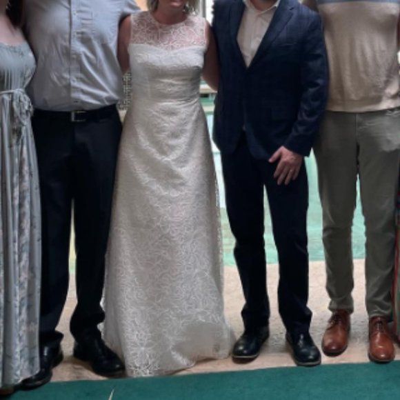 Kay Unger Wynonna Illusion Lace White Gown - Wedding/Reception Dress - Size 8 - Picture 7 of 10